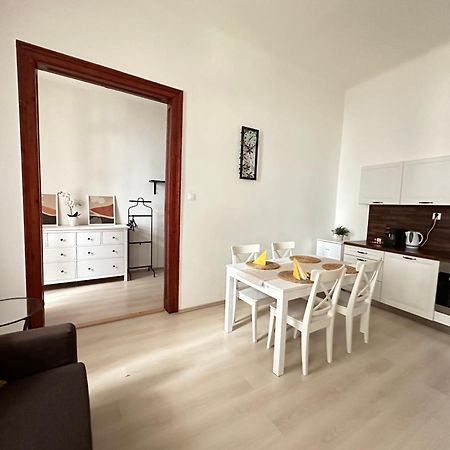 Apartment In Historical Part - Old Town Top Address บราติสลาวา ภายนอก รูปภาพ