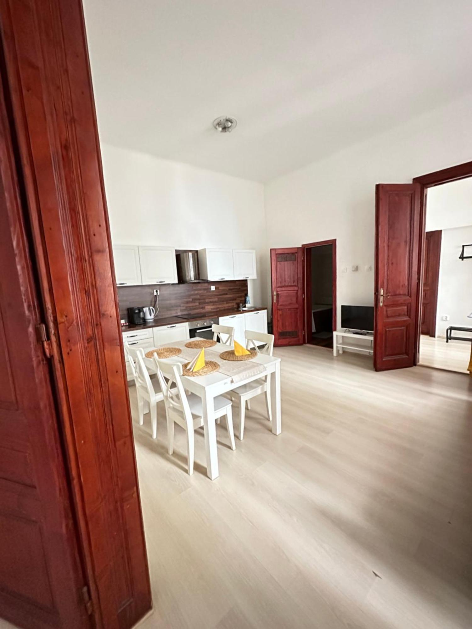 Apartment In Historical Part - Old Town Top Address บราติสลาวา ภายนอก รูปภาพ
